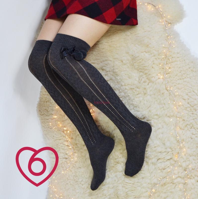 Nadkolenky s bambulkama