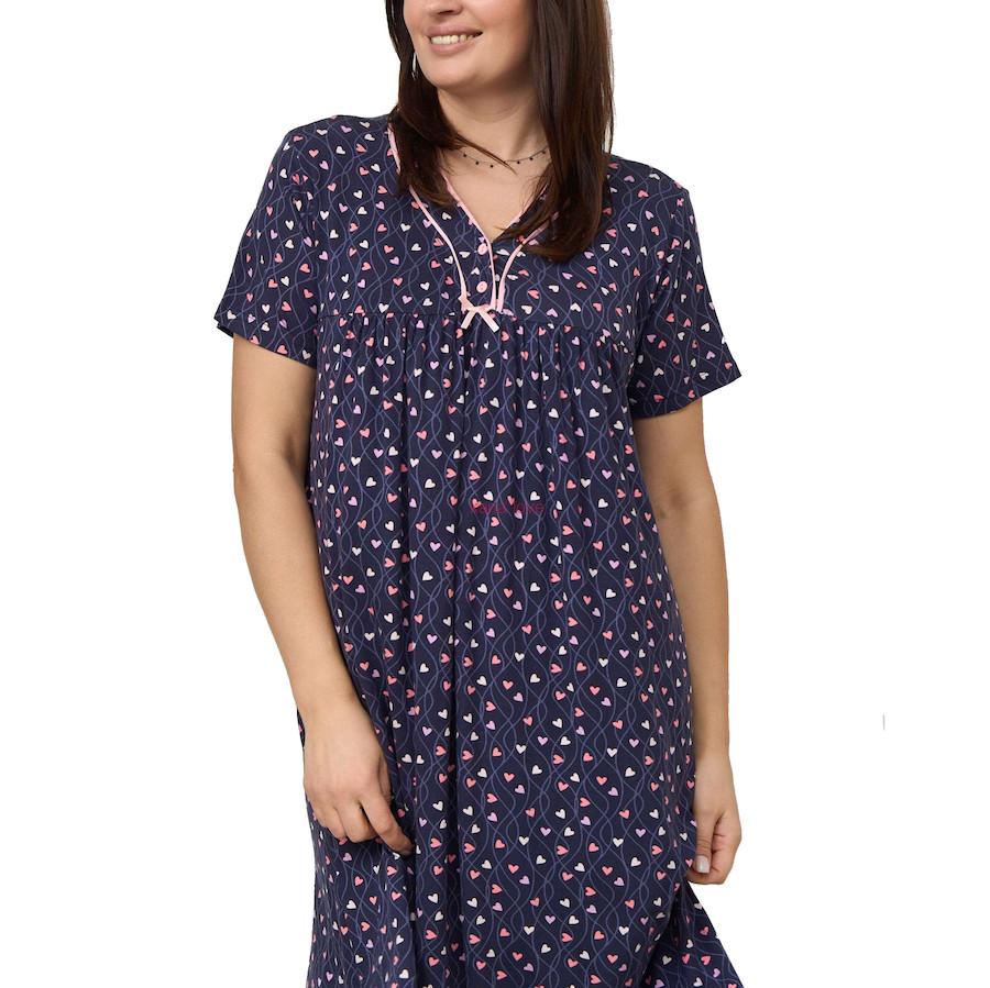 Valentýna noční košile se srdíčky v nadměrných velikostech