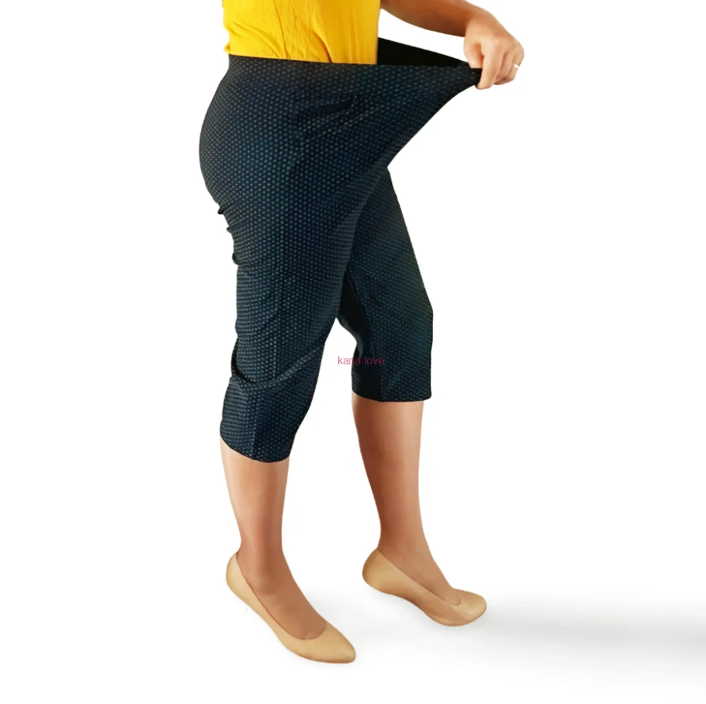 Cecilie černé tříčtvrteční elastické kalhoty s puntíky pro plnoštíhlé