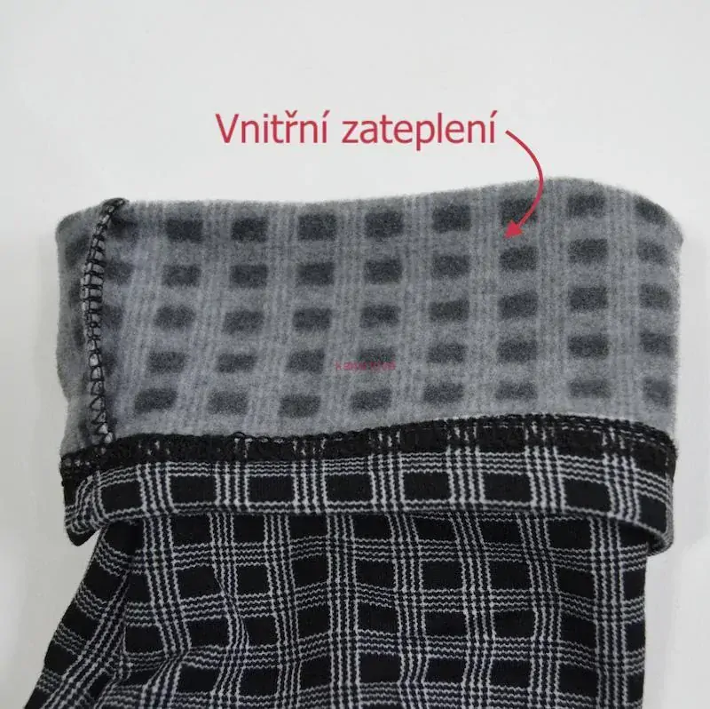 VÝPRODEJ: Kateřina zateplené legíny s černobílou kostkou