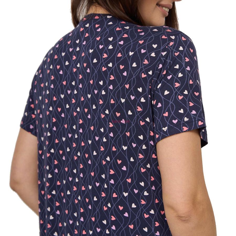 Valentýna noční košile se srdíčky v nadměrných velikostech