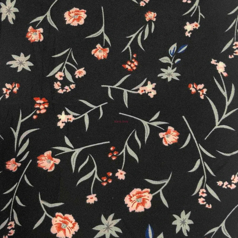 Jana tříčtvrteční kalhoty s kytičkama pro baculky