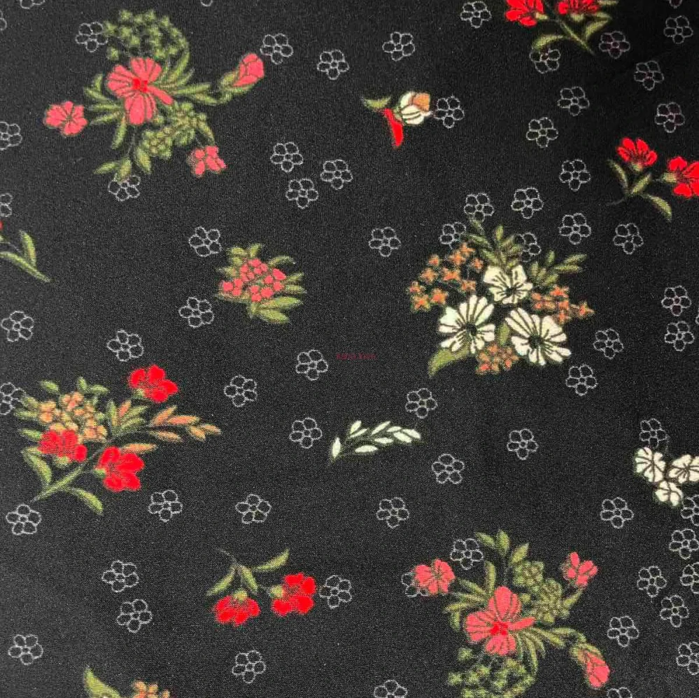 Violet 3/4 elastické legíny s květinovým vzorem